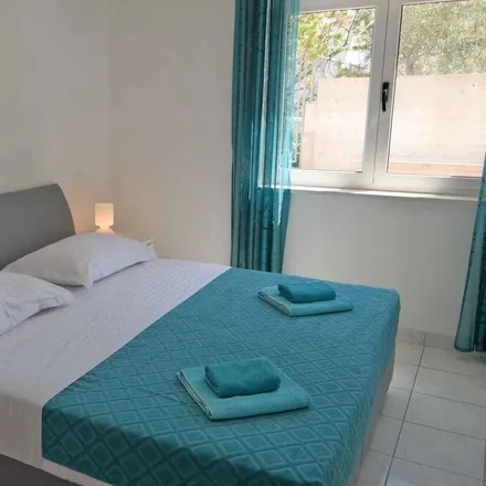 Rent this 2 bed apartment on Svjetionik Rt Ražanj in Mala Bijaka, 21405 Općina Milna