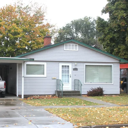 Buy this 3 bed house on 2729 College Street in Baker City, OR 97814