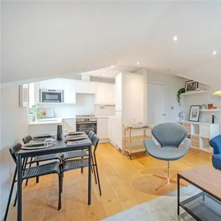 Image 7 - Shoot Up Hill, Camden, Great London, Nw2 - Apartment for sale