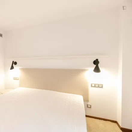 Rent this 1 bed apartment on Carrer de Còrsega in 293, 295