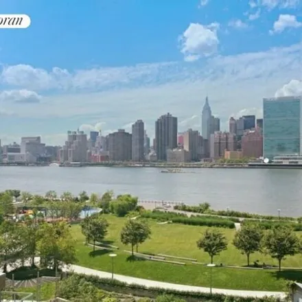Image 4 - The View, 46-30 Center Boulevard, New York, NY 11101, USA - Condo for rent