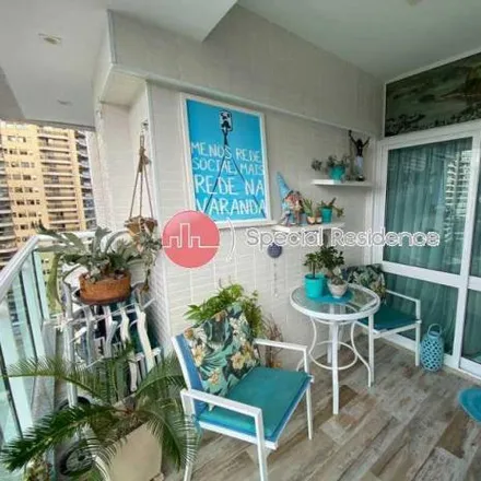 Buy this 2 bed apartment on Avenida Lúcio Costa 14360 in Barra da Tijuca, Rio de Janeiro - RJ
