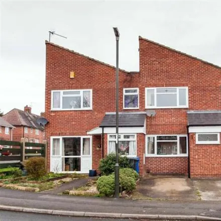 Buy this 3 bed townhouse on Wordsworth Road in Tapton, S41 8SU