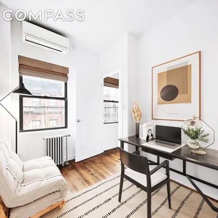 Image 3 - 25 Bedford Street, New York, NY 10014, USA - Townhouse for rent