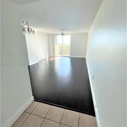 Image 3 - 9525 Southeast 5th Avenue, Fort Lauderdale, FL 33301, USA - Apartment for rent