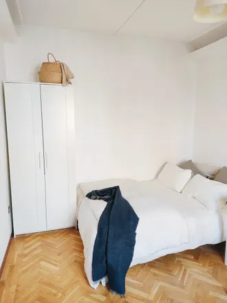 Image 2 - Calle Iturbe, 25, 28028 Madrid, Spain - Room for rent