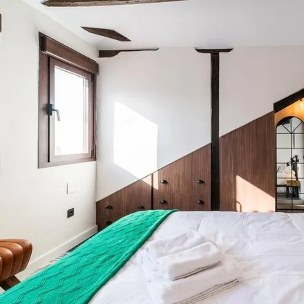 Rent this 1 bed apartment on Catedral de Granada in Calle Cárcel Baja, 18001 Granada