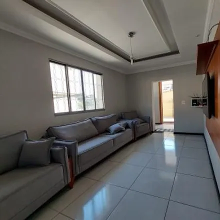 Buy this 3 bed house on Carlos Prates in Avenida Nossa Senhora de Fátima, Belo Horizonte - MG