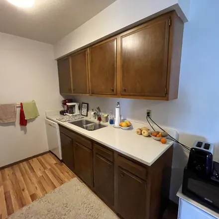 Image 7 - 213 Williamsburg Drive, Thiensville, Ozaukee County, WI 53092, USA - Apartment for rent