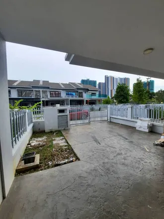 Rent this 4 bed apartment on Opposite Jimart / KIP Sentral Sepang in Jalan Kota Warisan, Kota Warisan