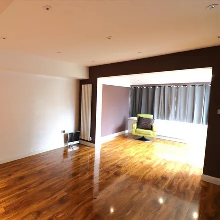 Image 3 - Colindeep Lane, The Hyde, London, NW9 6ED, United Kingdom - Apartment for rent
