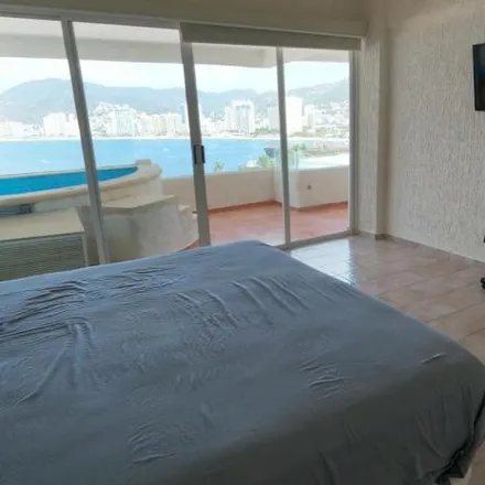 Buy this 3 bed apartment on Calle Vereda Náutica in Playa Guitarrón, 39300 Acapulco