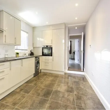 Image 2 - Burns Road, London, NW10 4DY, United Kingdom - House for rent