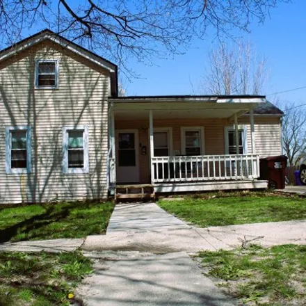 Buy this 2 bed house on 1221 Loomis Street in Rockford, IL 61102