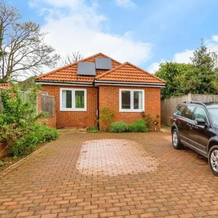 Buy this 2 bed house on West Horton Close in Bishopstoke, SO50 8LR