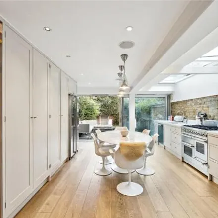 Image 4 - 35 White Hart Lane, London, SW13 0PU, United Kingdom - Townhouse for sale