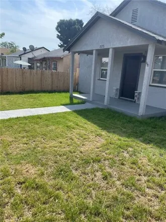 Buy this 2 bed house on 225 Belle Ave in Bakersfield, California