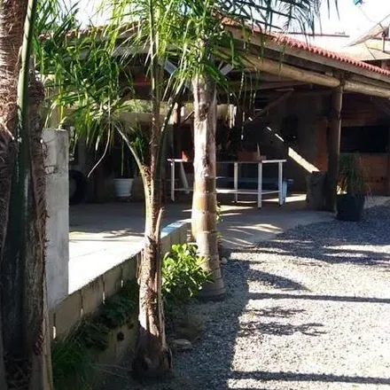 Buy this 5 bed house on Servidão Thomázia Rita da Silveira in São João do Rio Vermelho, Florianópolis - SC