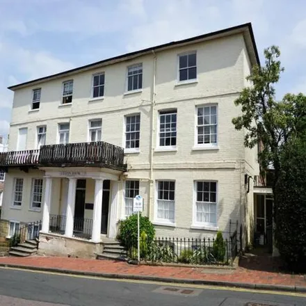 Rent this 2 bed apartment on Mount Sion in Royal Tunbridge Wells, TN1 1YG