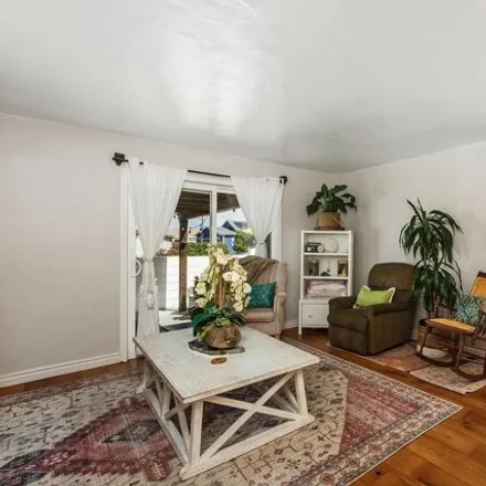 Image 7 - 420 West 16th Street, National City, CA 91950, USA - House for sale