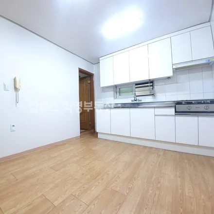 Image 3 - 서울특별시 송파구 석촌동 266-12 - Apartment for rent
