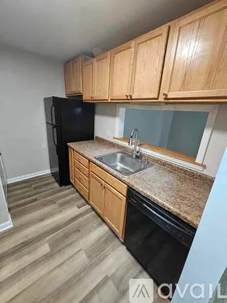 Image 3 - 5831 W 25th St, Unit 3 - Apartment for rent