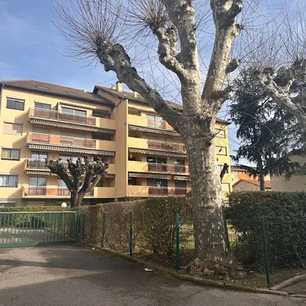 Rent this 2 bed apartment on 37 Rue Adolphe Garilland in 38550 Le Péage-de-Roussillon, France