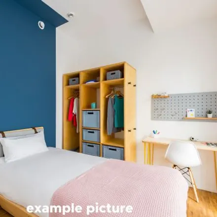 Rent this 3 bed room on WestendGate in Hamburger Allee, 60486 Frankfurt