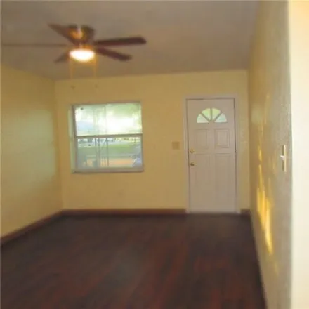 Image 4 - 4830 12th Avenue South, Saint Petersburg, FL 33711, USA - House for rent