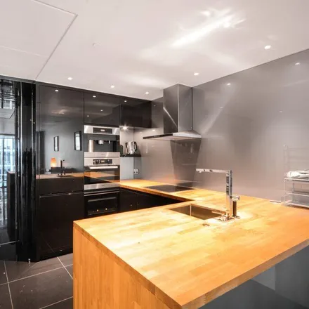 Image 2 - The Heron, 5 Moor Lane, Barbican, London, EC2Y 9AP, United Kingdom - Apartment for rent