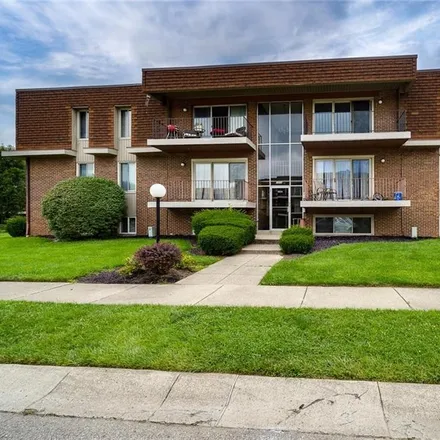 Buy this 3 bed condo on 1624 Mars Hill Drive in West Carrollton, OH 45449
