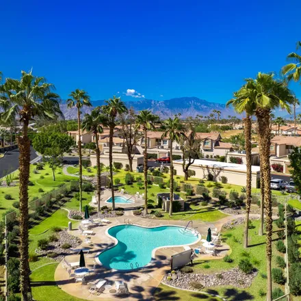 Image 1 - Palm Royale Country Club, Emerald Drive, La Quinta, CA 92235, USA - Condo for sale