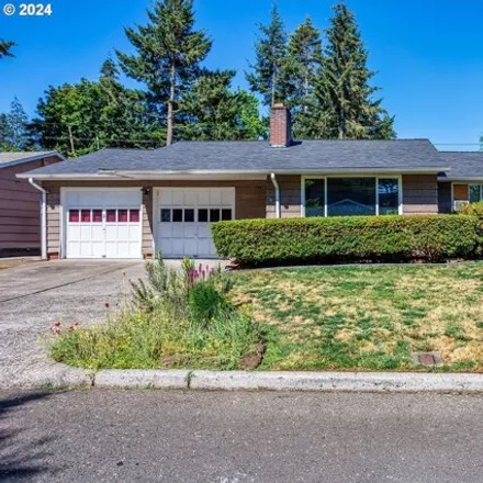 Buy this 3 bed house on 2805 SE 154th Ave in Portland, Oregon