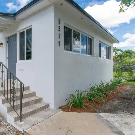 Image 2 - 2371 Northwest 66th Street, Glenwood Heights, Miami-Dade County, FL 33147, USA - House for sale