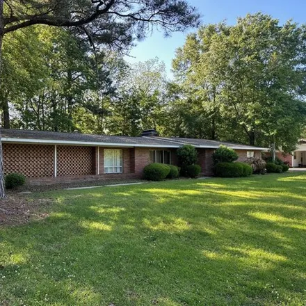 Buy this 4 bed house on 504 South 28th Avenue in Hattiesburg, MS 39402