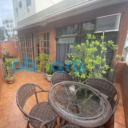 Buy this 2 bed house on Rua Sebastião de Lacerda 30 in Laranjeiras, Rio de Janeiro - RJ