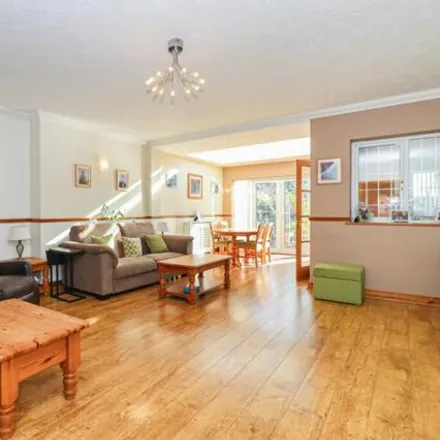 Image 2 - Bell Lane, Abbots Langley, WD5 0QT, United Kingdom - House for sale