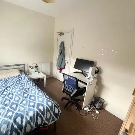 Image 3 - 56 Devonshire Road, Cambridge, CB1 2BL, United Kingdom - Room for rent