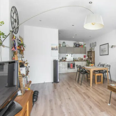 Image 5 - Osier House, Quebec Way, London, SE16 7LF, United Kingdom - Apartment for sale