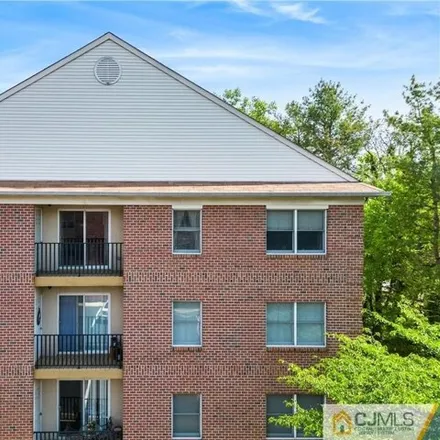 Buy this 2 bed condo on Creekwood Drive in Florence Township, NJ 08505
