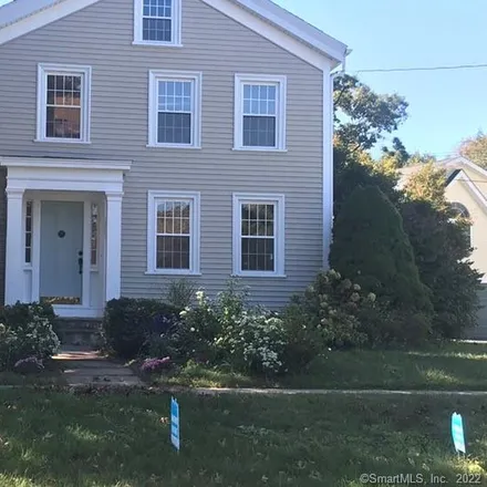 Rent this 3 bed townhouse on 81 Commerce Street in Clinton, CT 06413