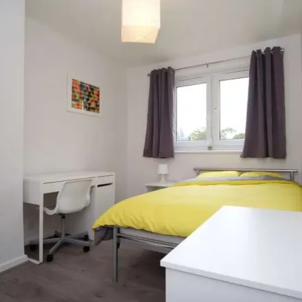 Rent this 1 bed apartment on 26 Cambridge Heath Road in London, E1 4HG