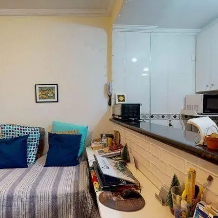 Buy this 1 bed apartment on Rua Frederico Abranches 168 in Santa Cecília, São Paulo - SP
