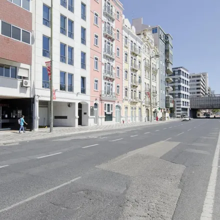 Image 1 - Rua Visconde de Seabra 22, 1700-421 Lisbon, Portugal - Apartment for rent