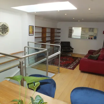 Rent this 5 bed townhouse on Broomans Lane in Lewes, BN7 2LT