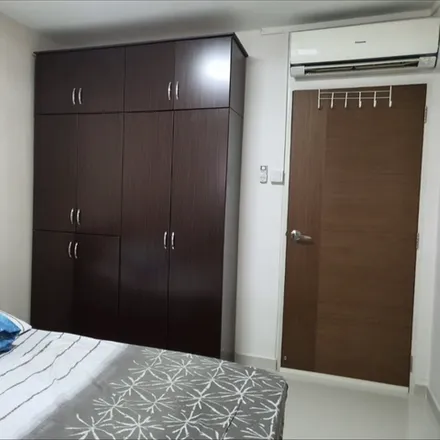 Rent this 1 bed room on 463 Ang Mo Kio Avenue 10 in Teck Ghee Horizon, Singapore 560463