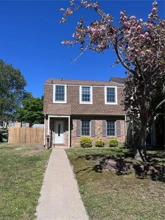 Buy this 3 bed townhouse on 5212 Cobble Hill Road in Portsmouth, VA 23703