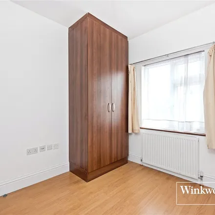 Image 2 - Wentworth Avenue, London, N3 1YB, United Kingdom - Duplex for rent
