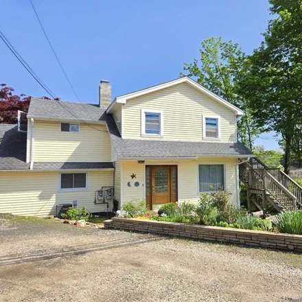 Rent this 2 bed house on 190 Short Beach Road in Double Beach, Branford