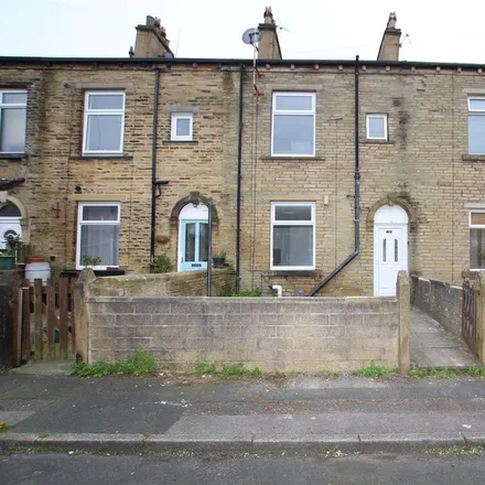 Rent this 2 bed townhouse on Wood Street in Bradford, BD15 7RE